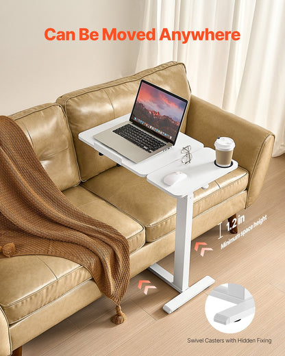 Översängsbord, mobilt sängbord med fällbart skrivbord och 4 dolda hjul, höjd- och vinkeljusterbart rullande laptopskrivbord med mugghållare, bärbart översängsbord för hem, kontor, studier, vit