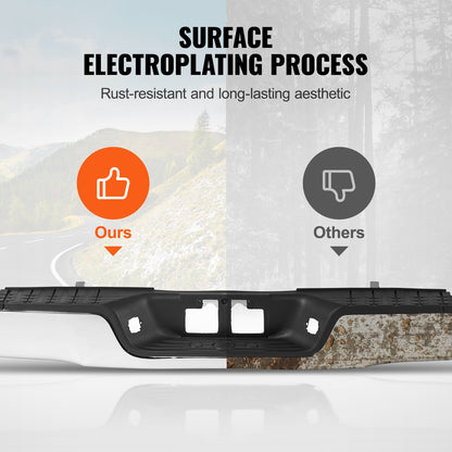 Bakre stötfångare, kompatibel med 2007-2013-Toyota Tundra, stötfångare i kromstål, reservdel för bakre stötfångare med registreringsskyltsbelysning och fotsteg, utan sensorhål, för TO1103117