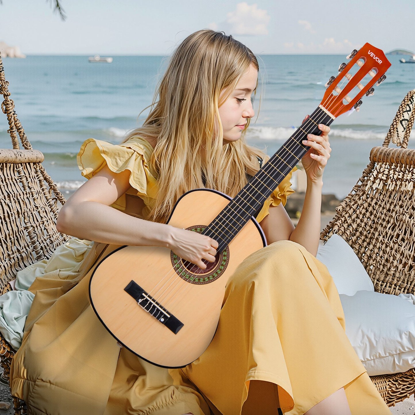 Klassisk gitarr, 780 mm, startkit för klassisk gitarr i trä för nybörjare, med nylonsträngar, gigbag, rem, stämapparat, extra strängar, plektrum, capo, linsträ, för barn flickor pojkar studenter, naturlig