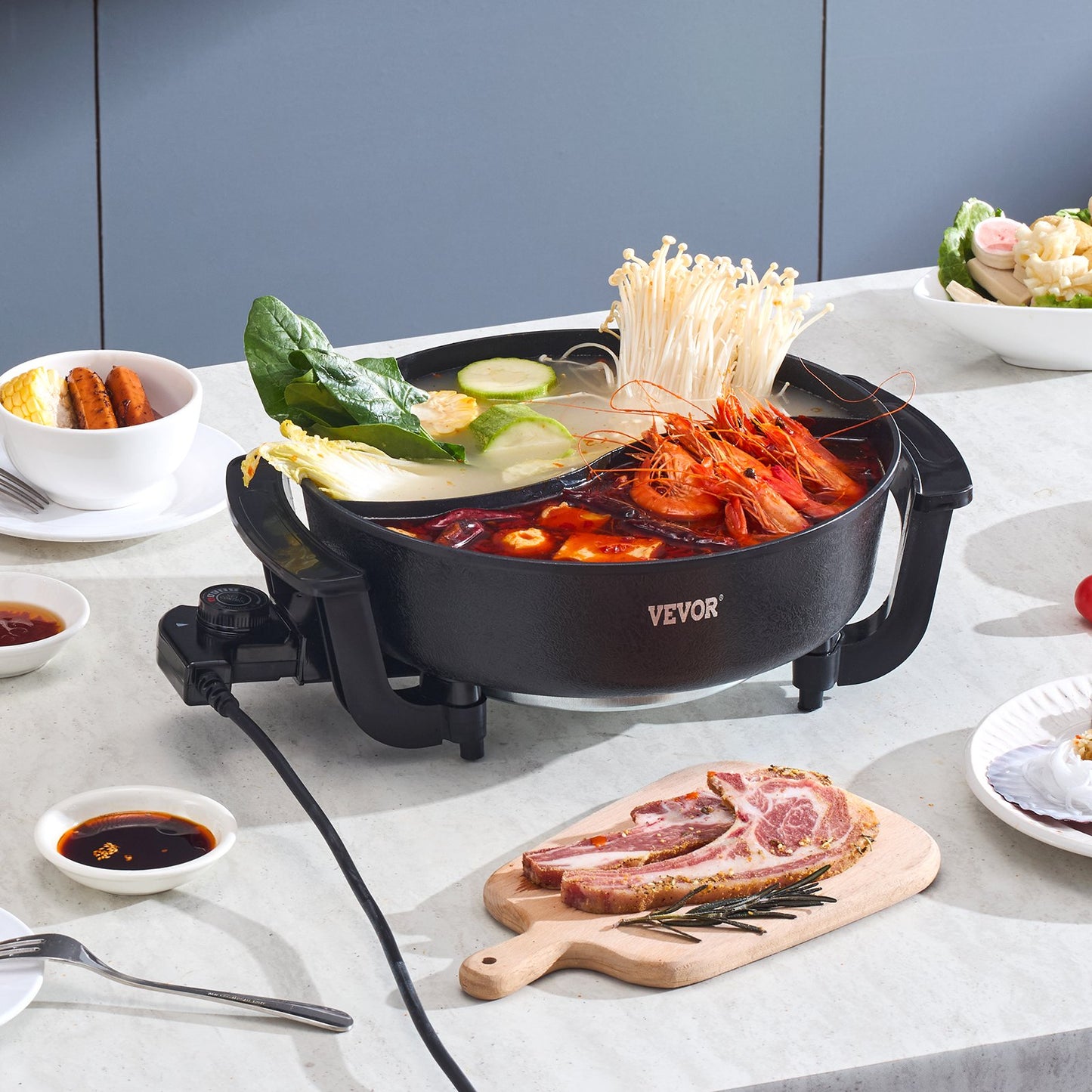 Electric Hot Pot, 1360W 5 L Double-flavor Shabu Shabu Pot, Non-Stick Electric Cooker with Divider, Clear Glass Lid, Temperature control, Chinese Hotpot for 6-10 People Family Dinning & Party